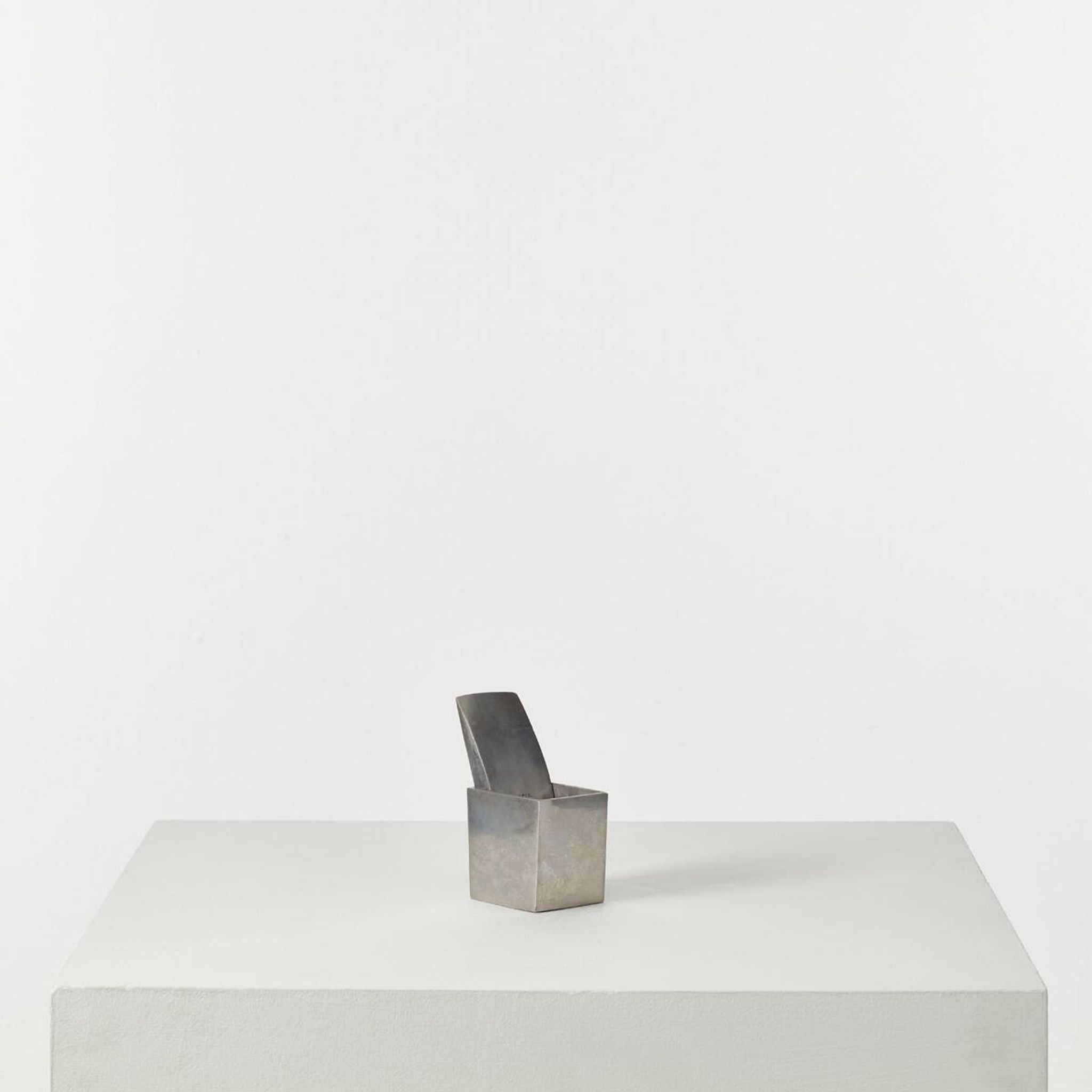 Philippe Starck Ray Hollis Cendrier pour XO, France 1997