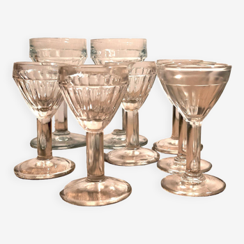 Set of 8 stemmed glasses - bistro glasses