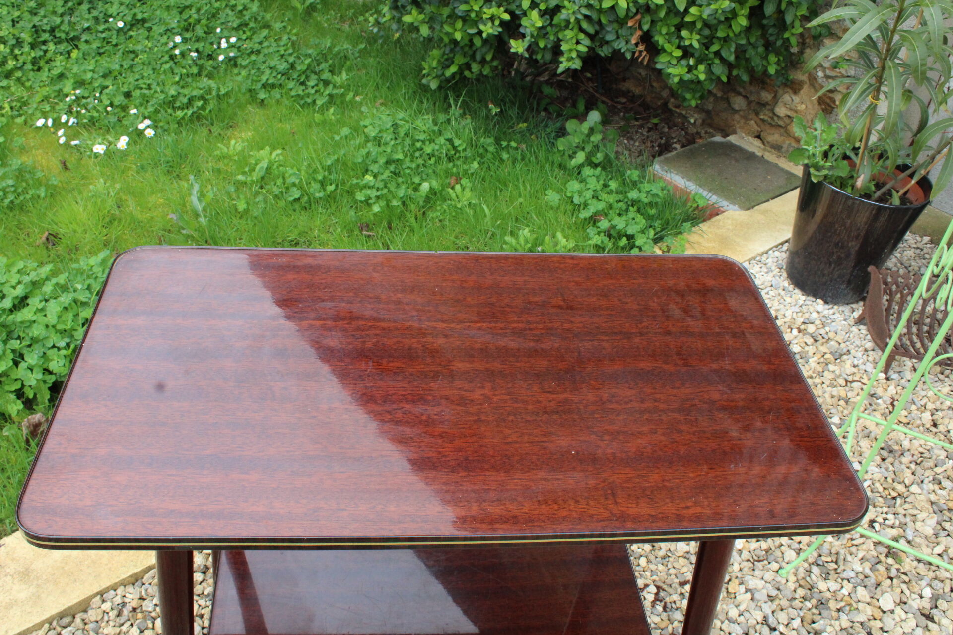 Vintage serving roller table