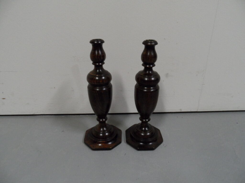 Bougeoirs en bois des années 30