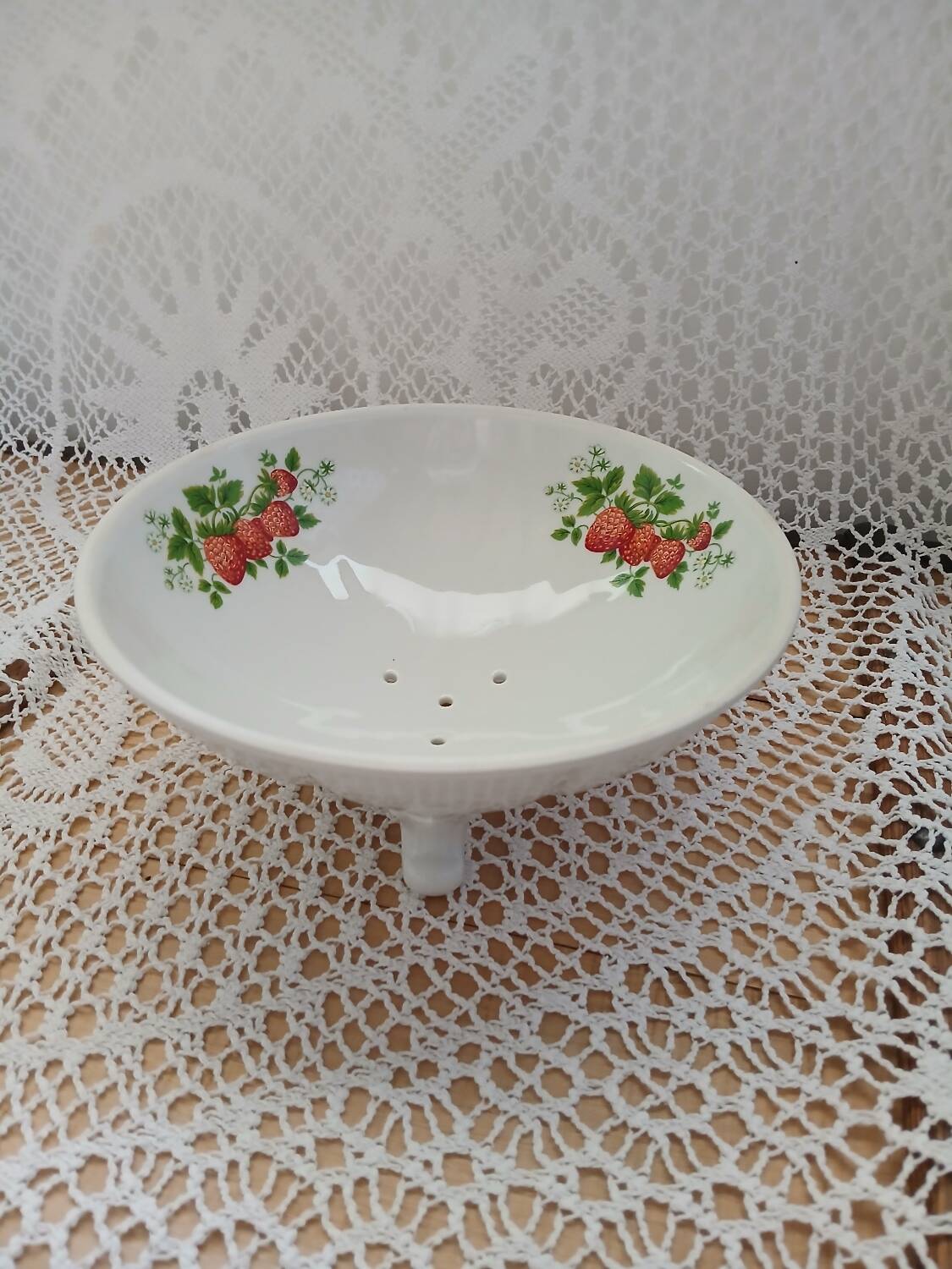 Coupe à fruits/ égouttoir en porcelaine