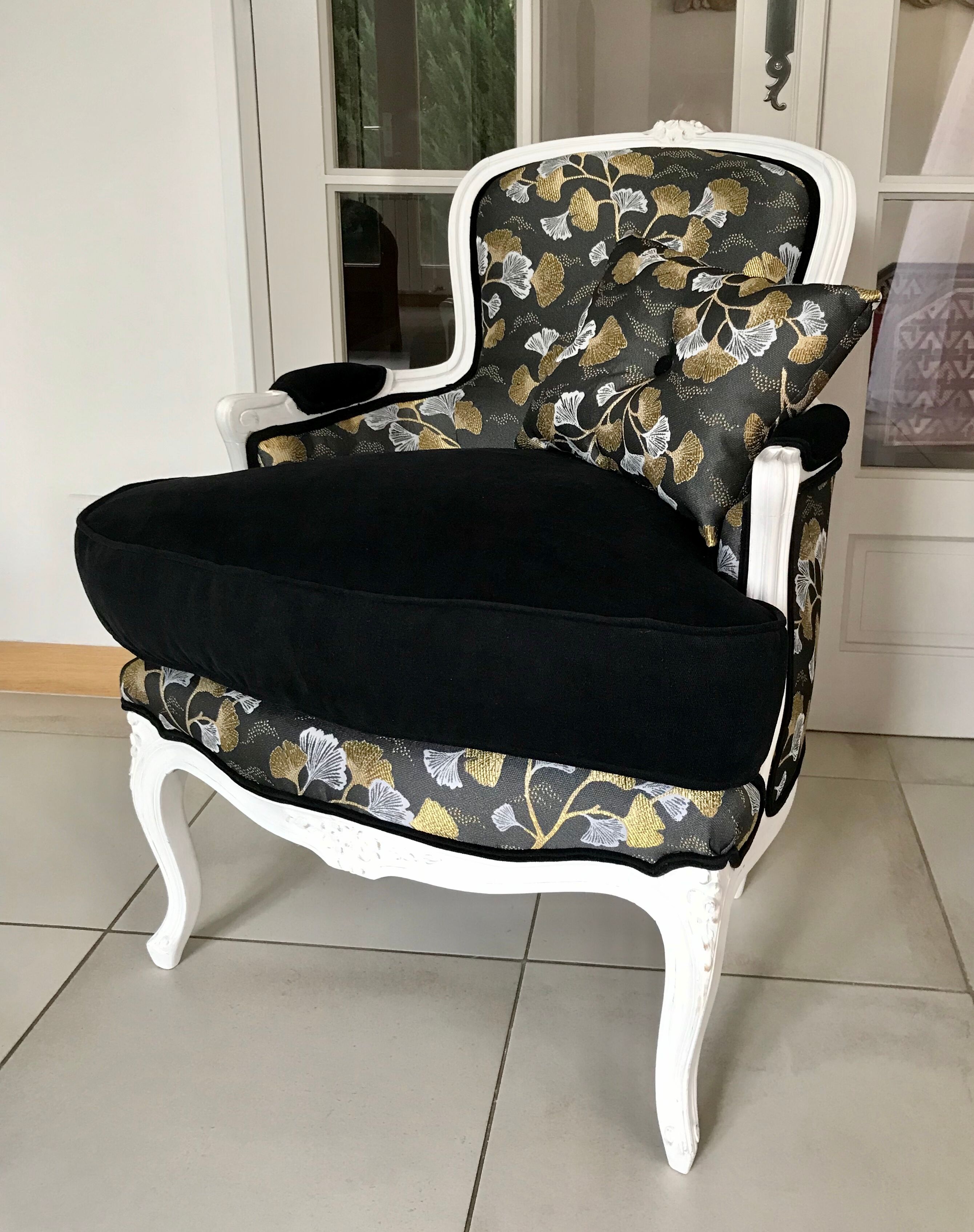 Old shepherdess armchair