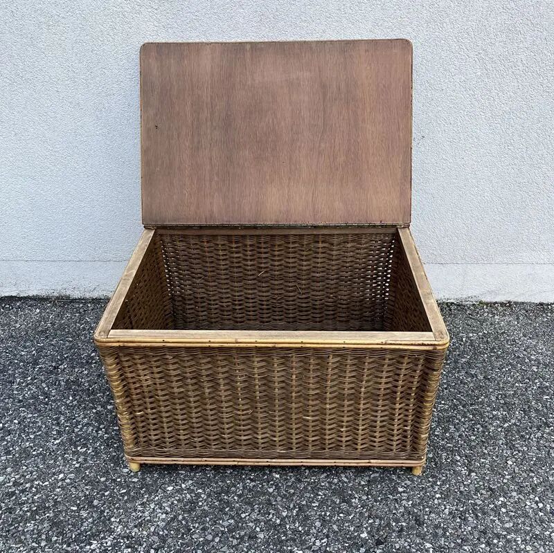 Coffre de rangement ancien