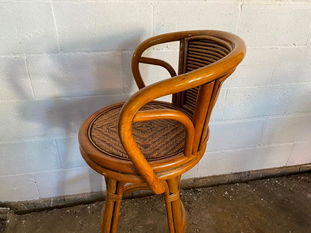 Bar stool or swivel counter in rattan year 60 vintage