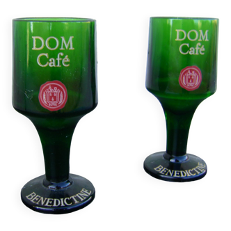 Deux verres de liqueur publicitaires d.o.m. café bénédictine