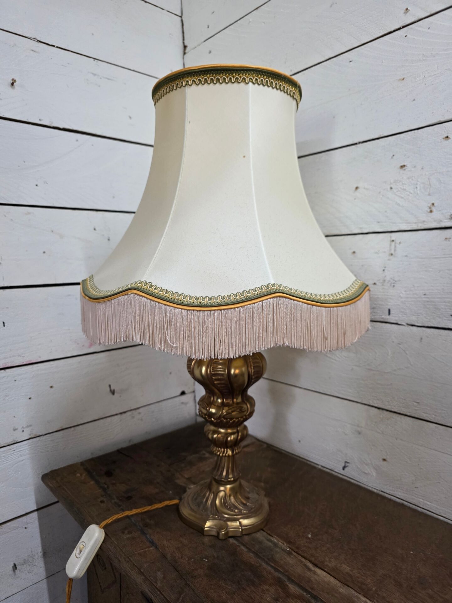 Bronze table lamp in Louis XV style