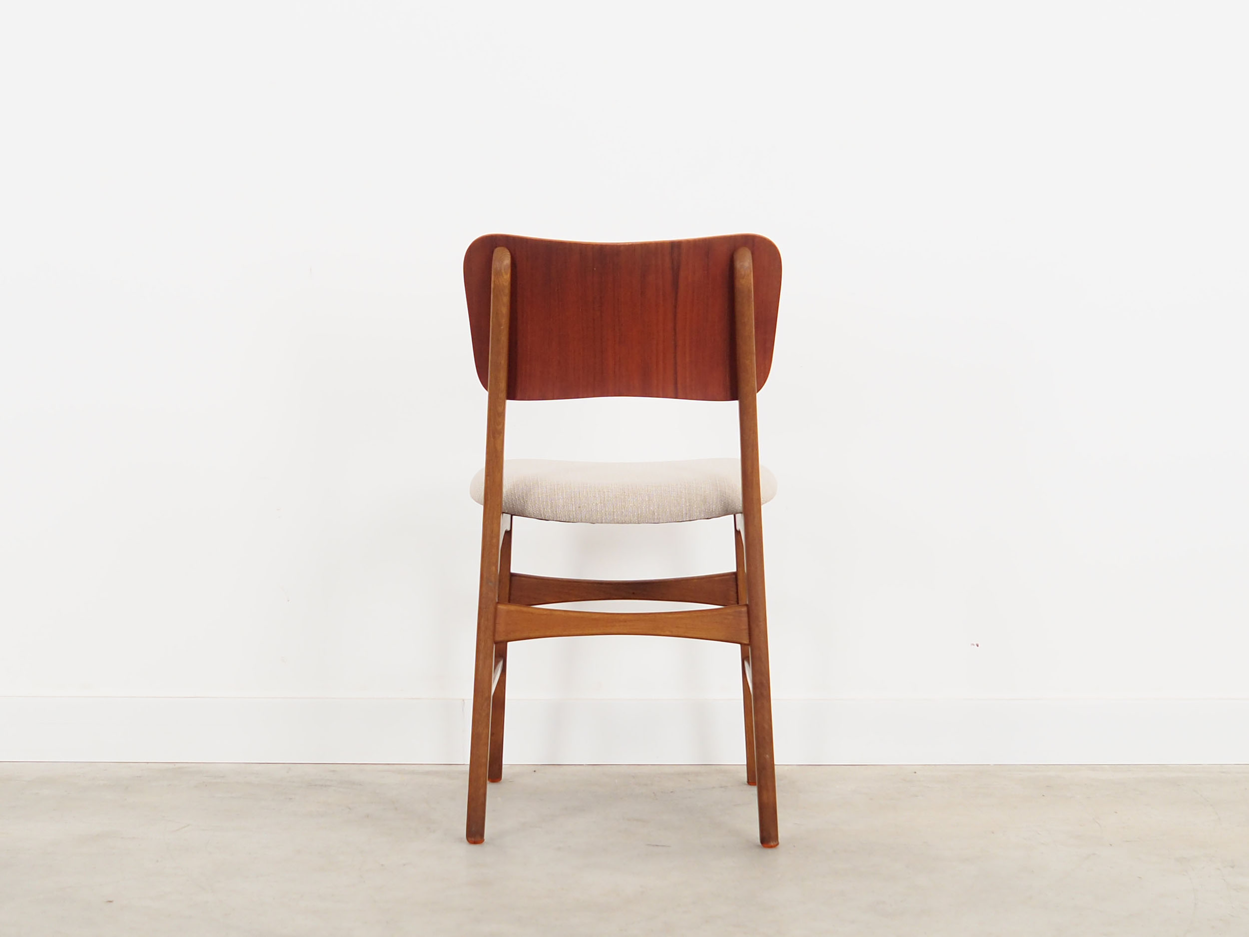 Ensemble de quatre chaises en chêne, design danois, années 70, production: Danemark