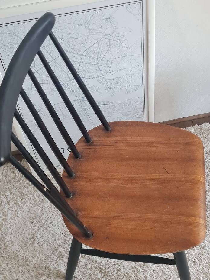 Pair of Scandinavian chairs model Fanett by Tapiovaara