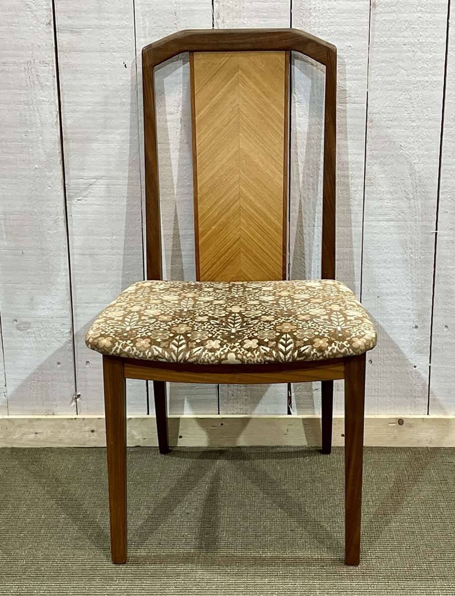 Set of 6 G-Plan teak chairs from the 1970s.