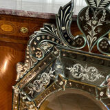 Early 20th century Venetian mirror made of bevelled glass engraved 123 x 73 cm