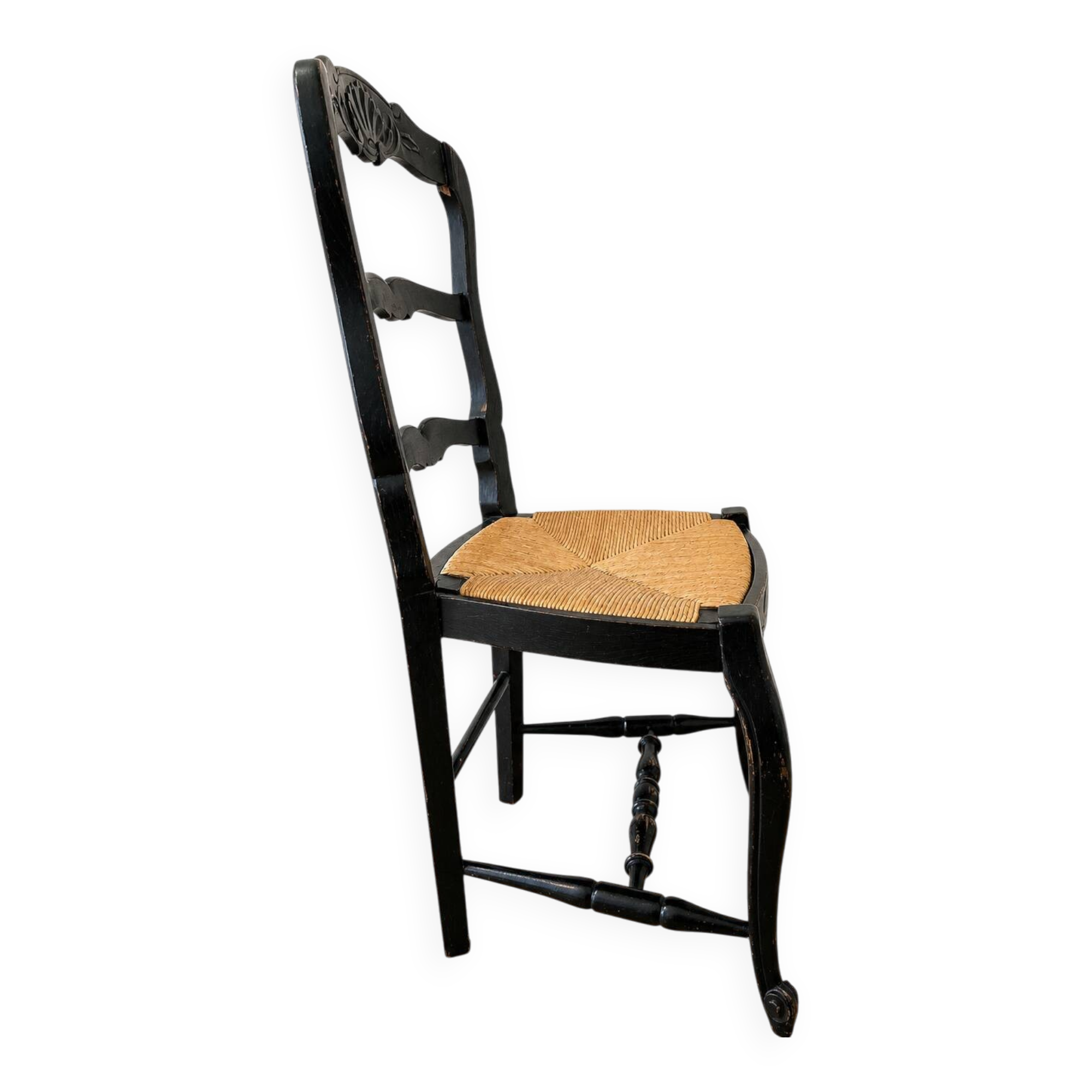 Louis XV style wooden chair – straw seat