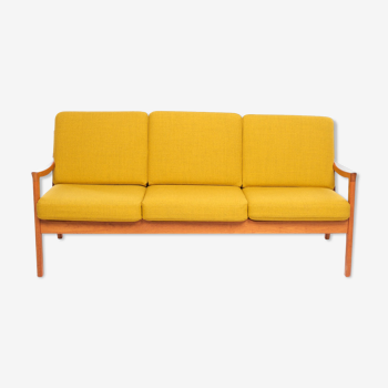 Three-seater sofa, Ole Wanscher for Poul Jeppesen