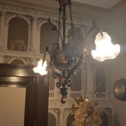 Lustre néo gothique