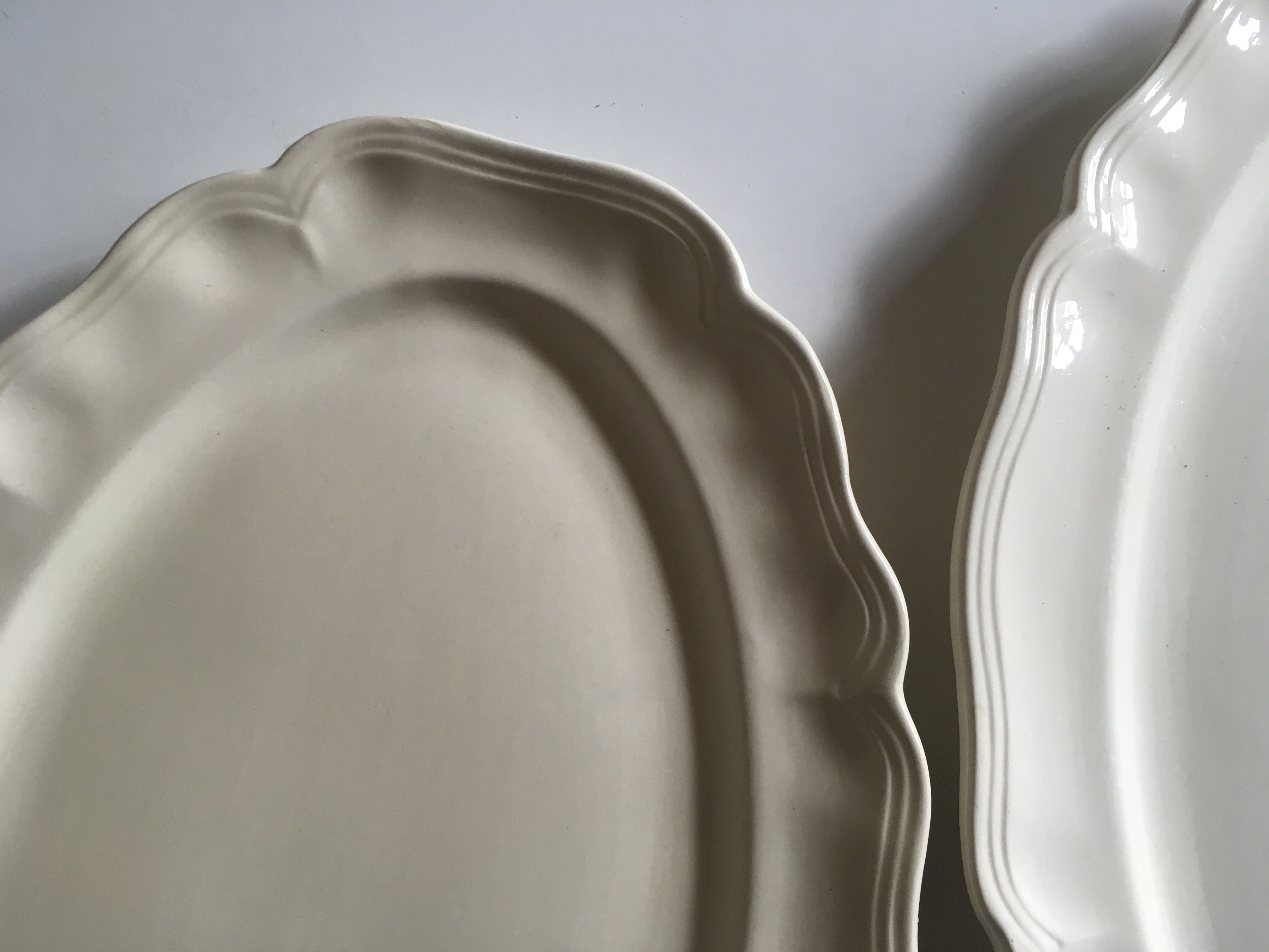 Sarreguemines ivory dish with oval godrons 38cm