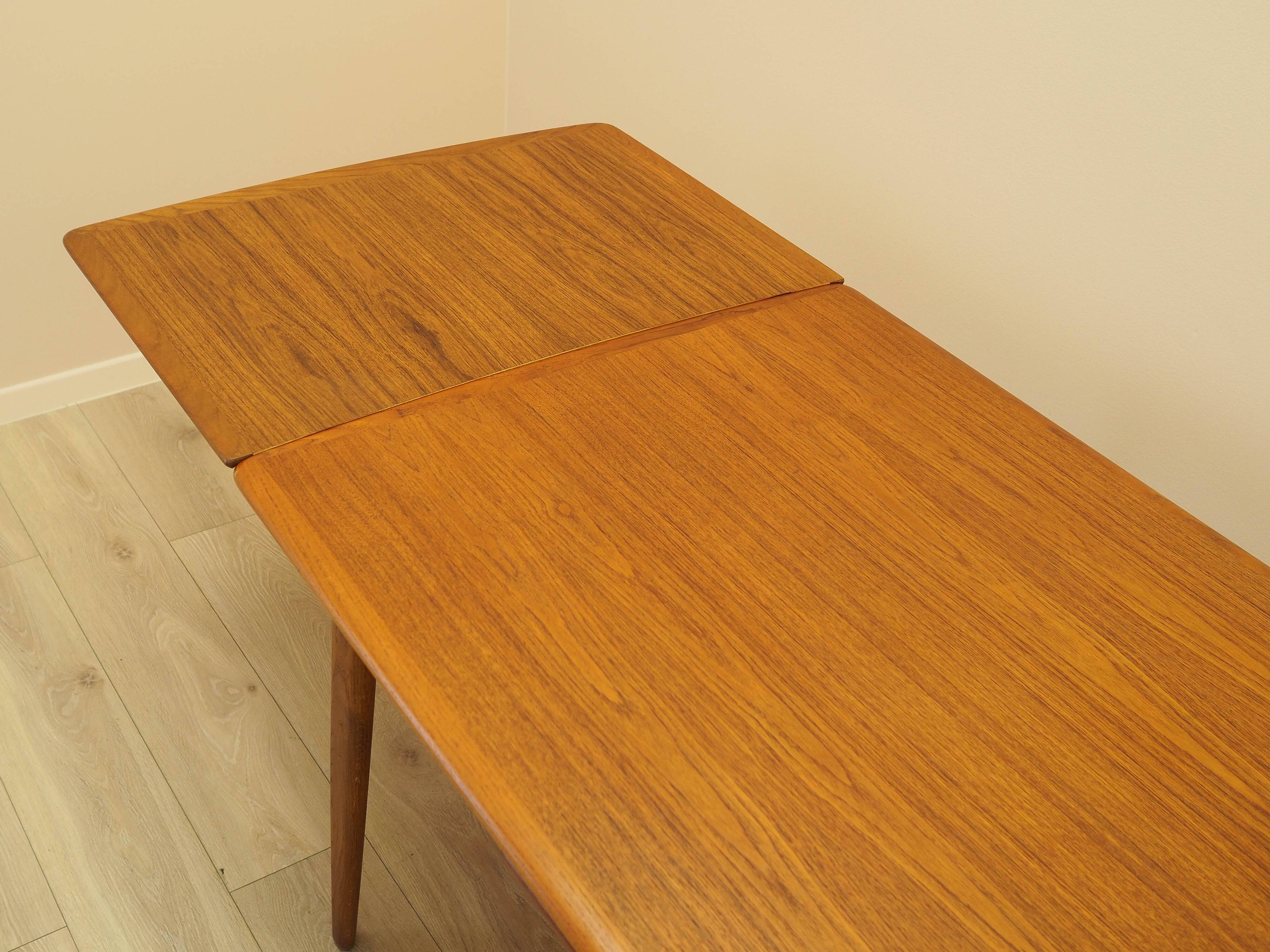 Table en teck, design danois, années 1970, fabriquée au Danemark