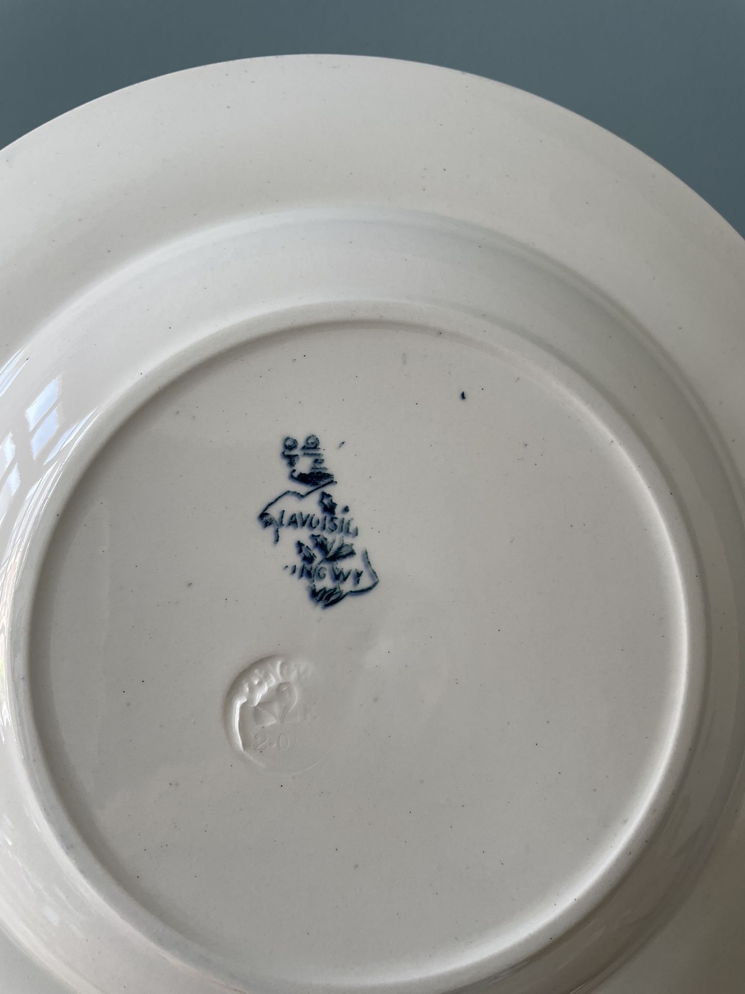 Set of 7 mismatched hollow plates Terre de Fer XIXth