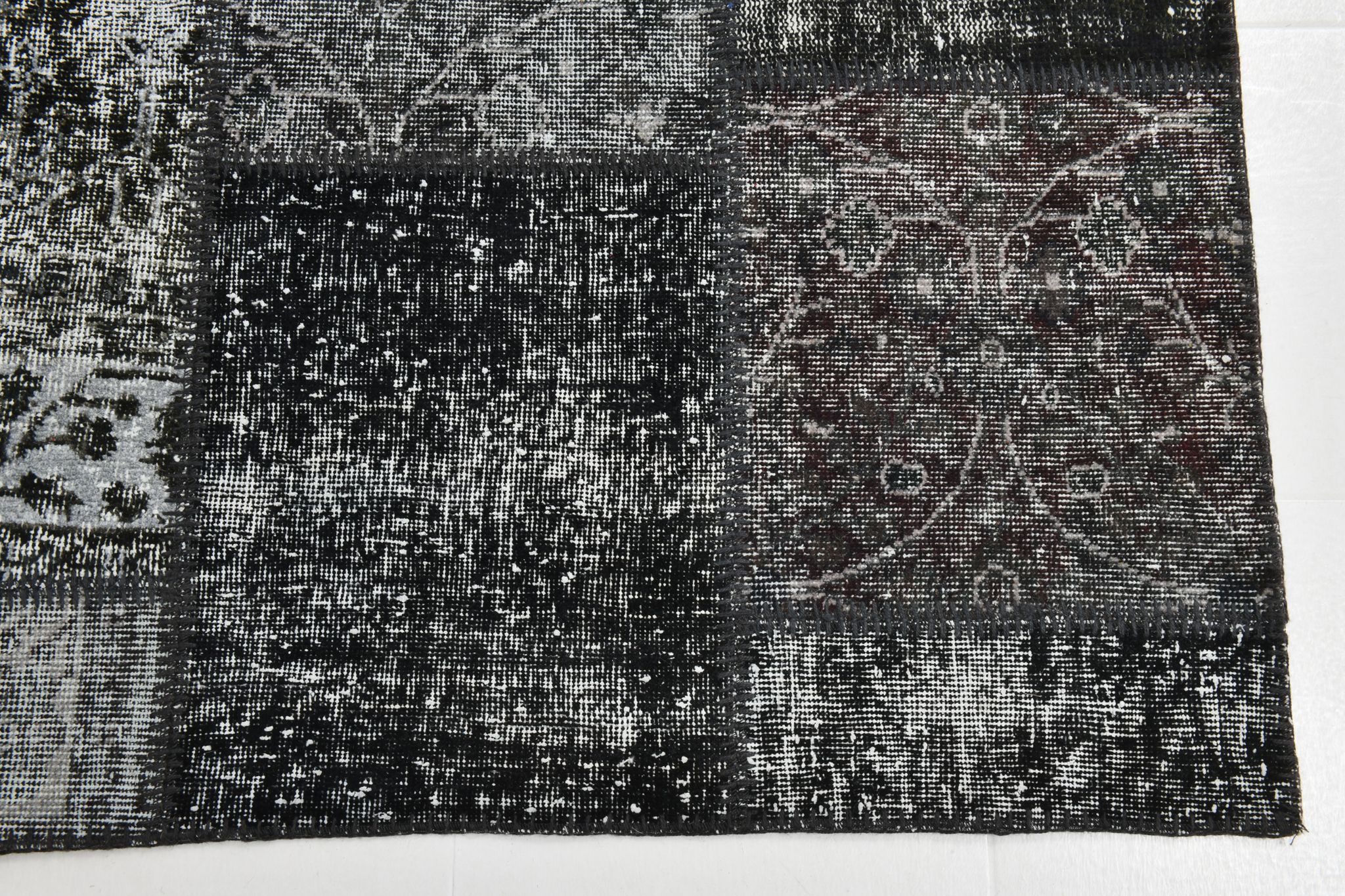 Tapis oriental blanc & noir 311x213