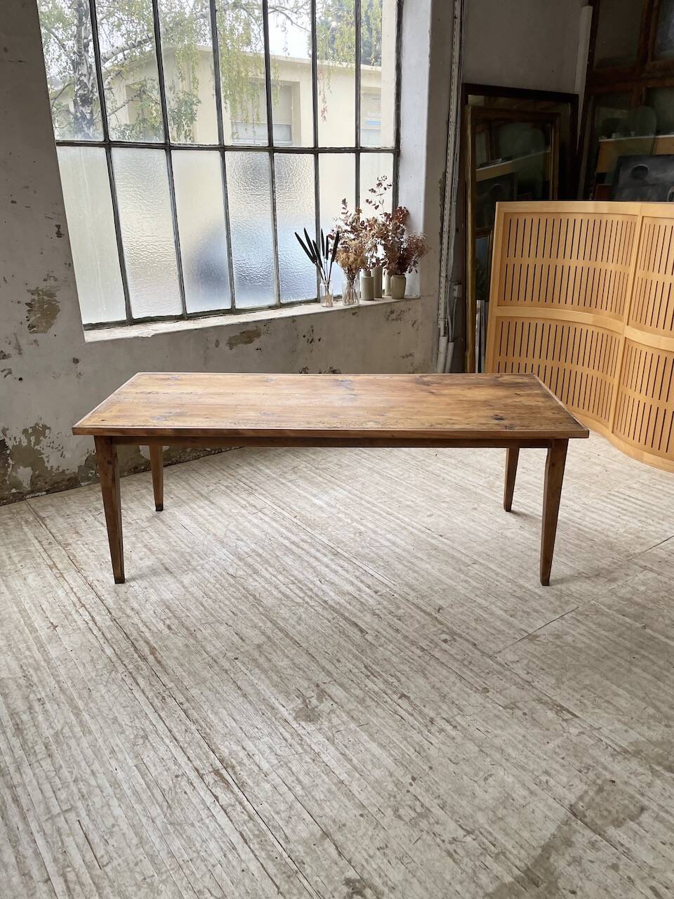 Farmhouse table with spindle legs 2m