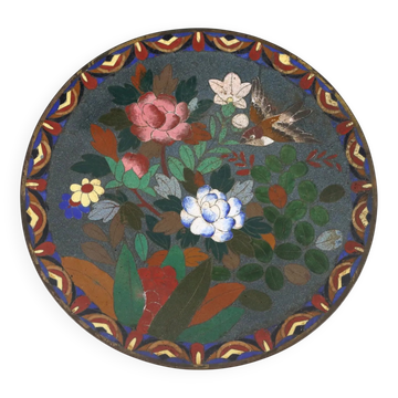 Plat en cuivre avec décorations cloisonnées, Japon, époque Meiji