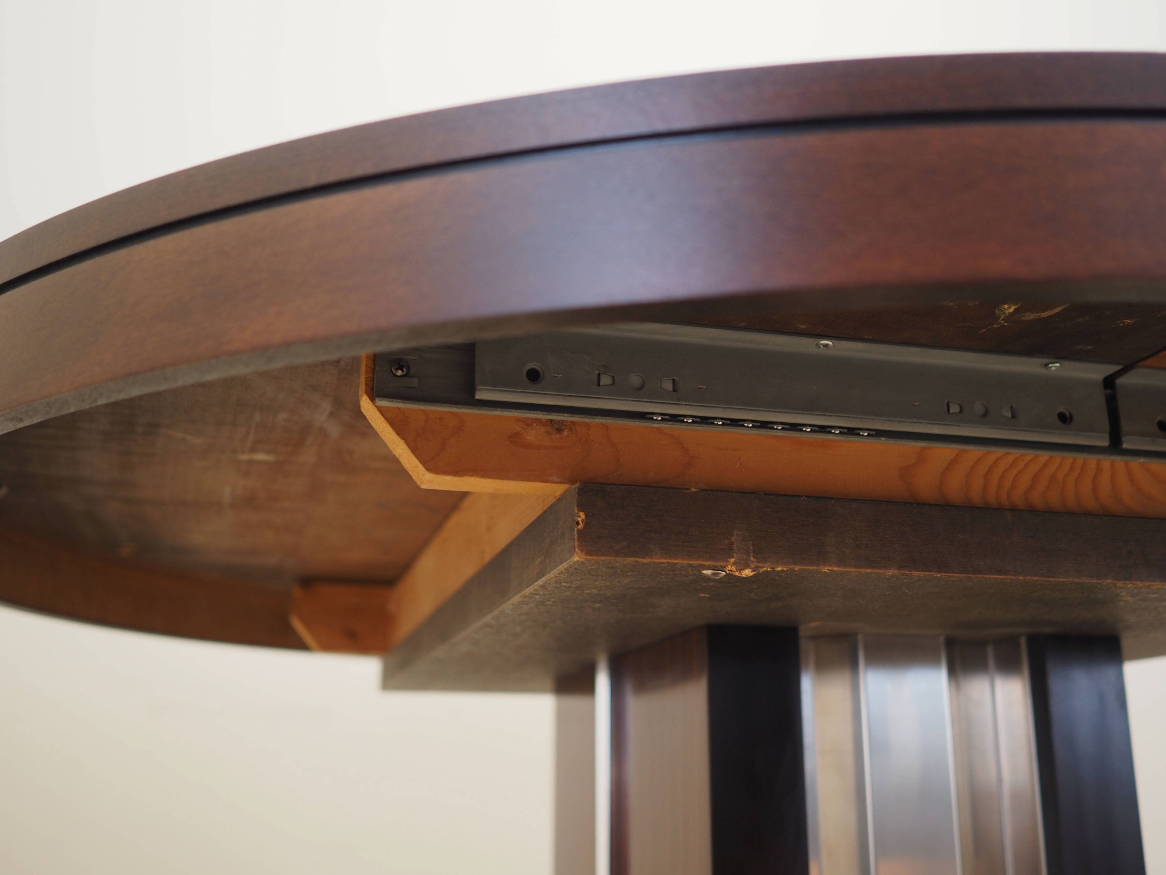 Round mahogany table, Italian design, 1970s, production: Italy