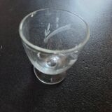 Port decanter and its 6 glasses