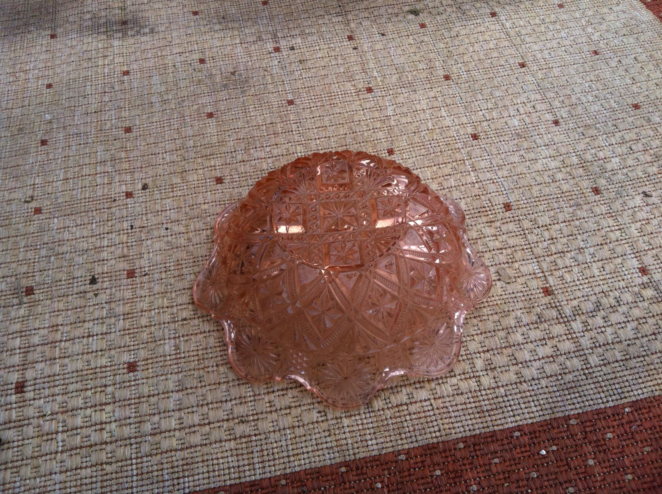 Petit compotier rose rétro