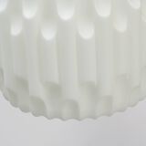 Lampe en verre opalin de Napako, années 1960