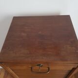 Sliding curtain cabinet