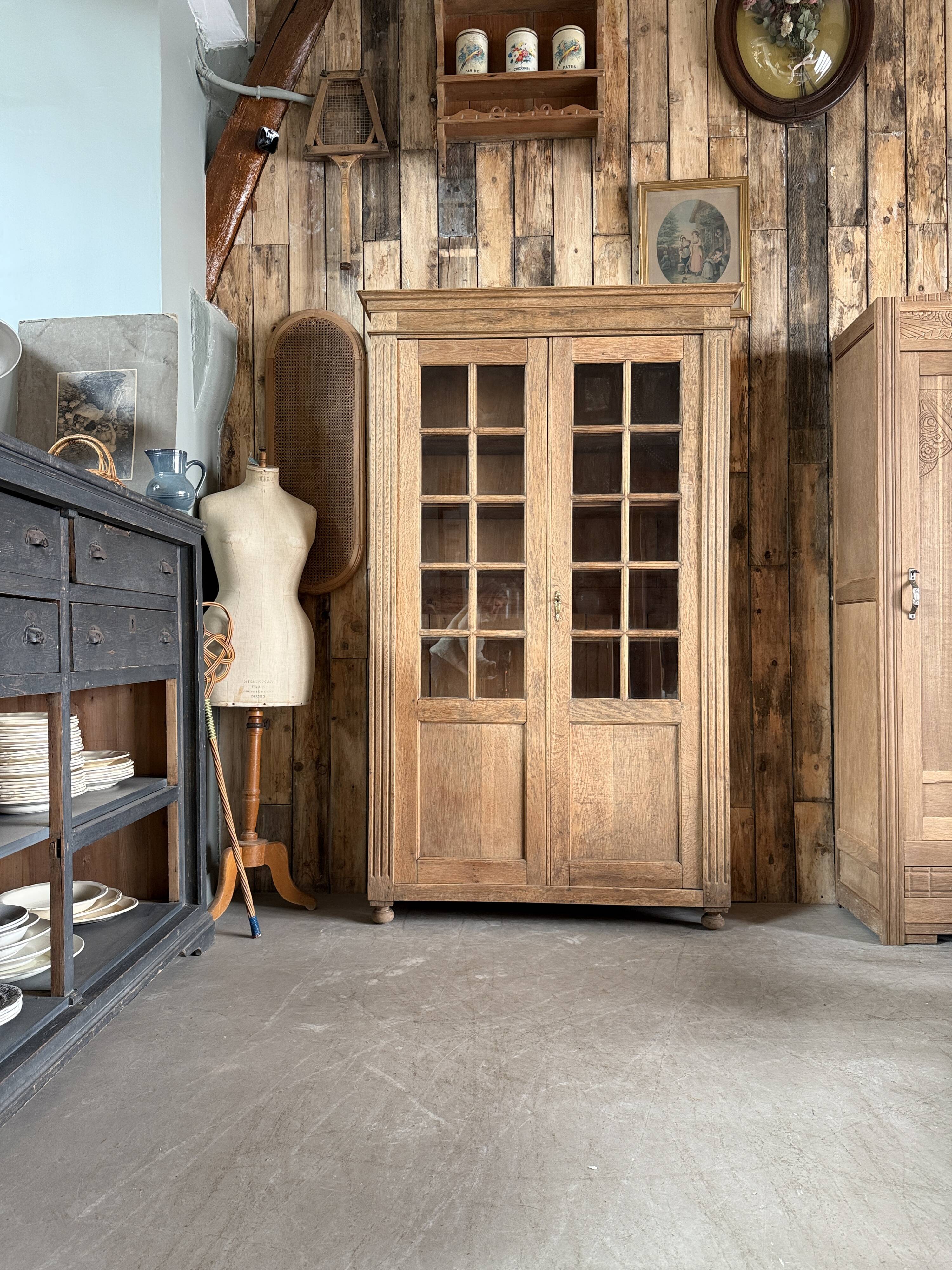 Antique oak display cabinet (renovated)