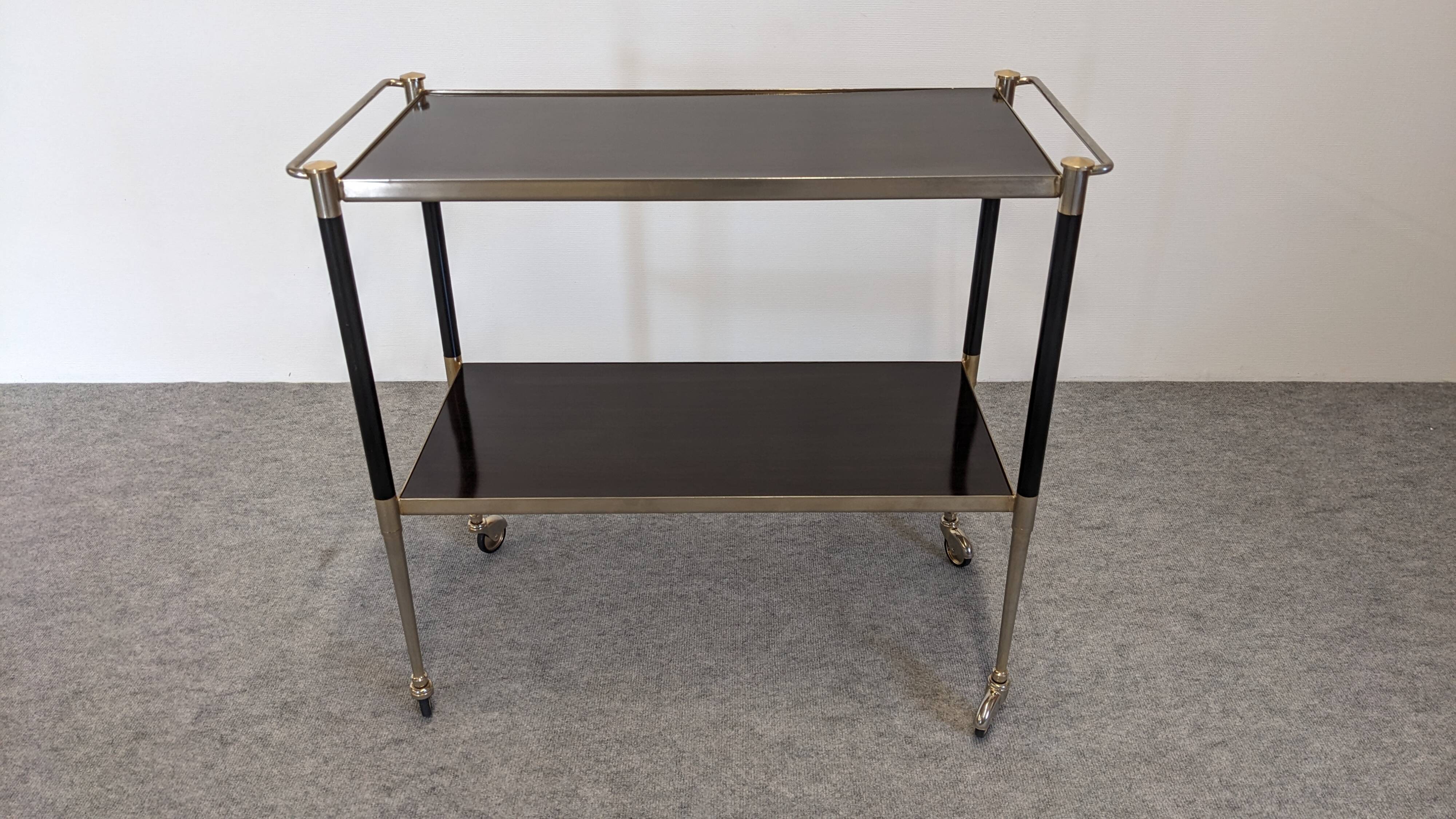 Table desserte moderniste à roulettes, Italie vers 1950