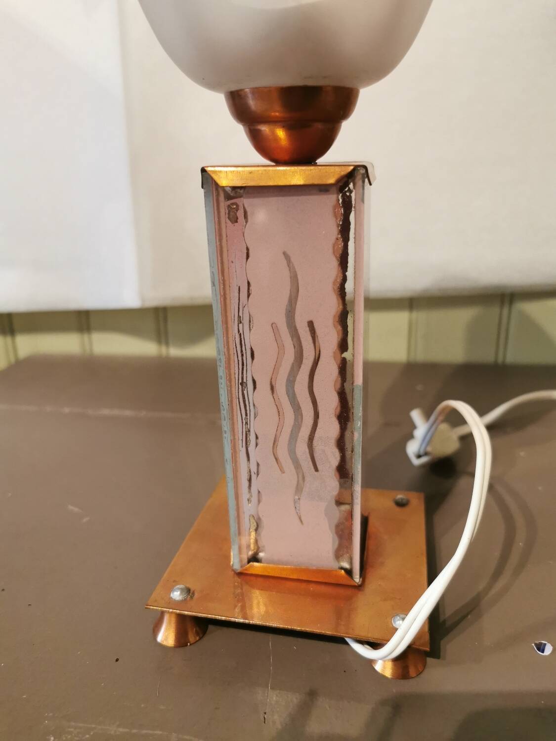 Art Deco lamp in copper and glass
