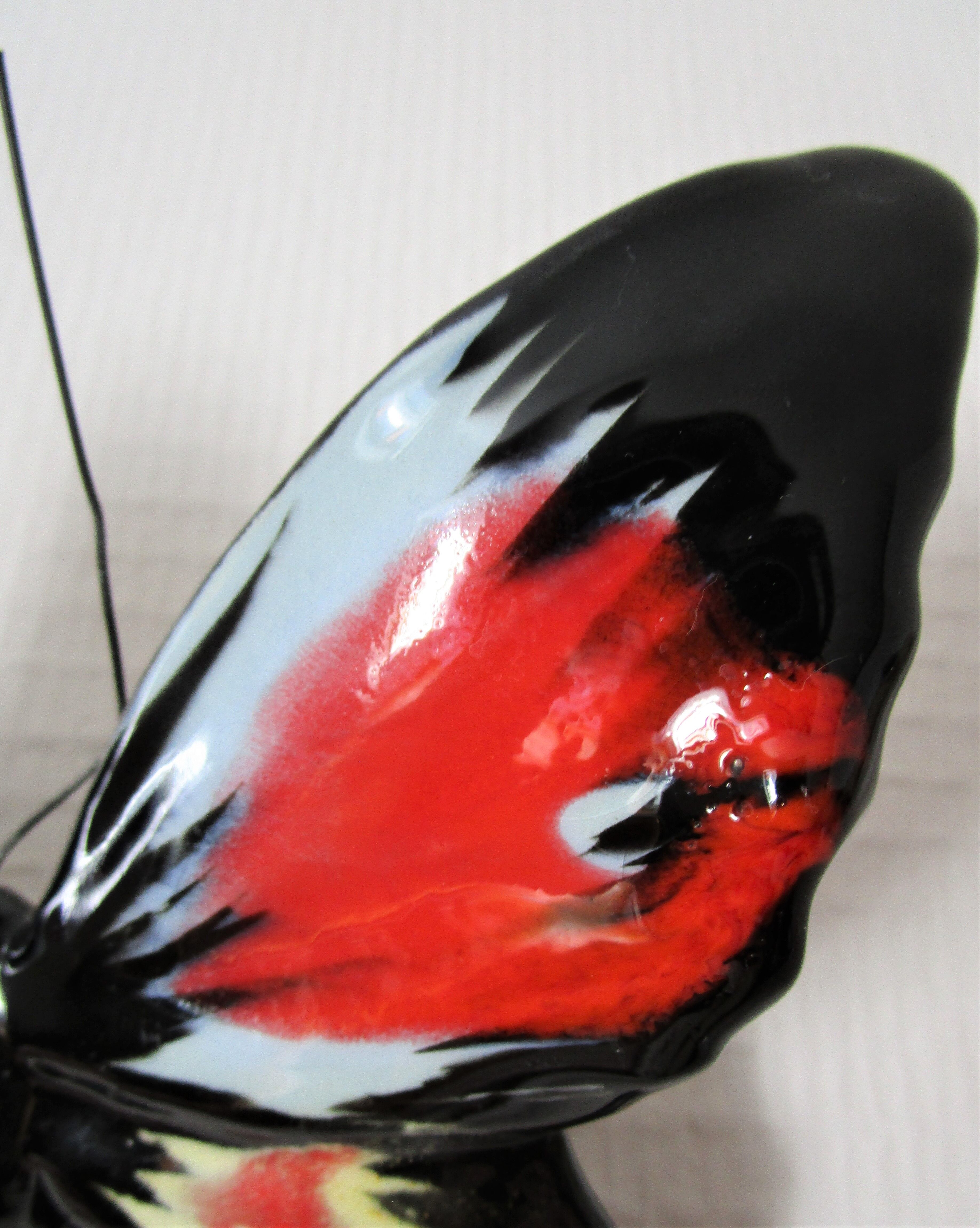 Papillon céramique émaillage polychrome Vallauris signé