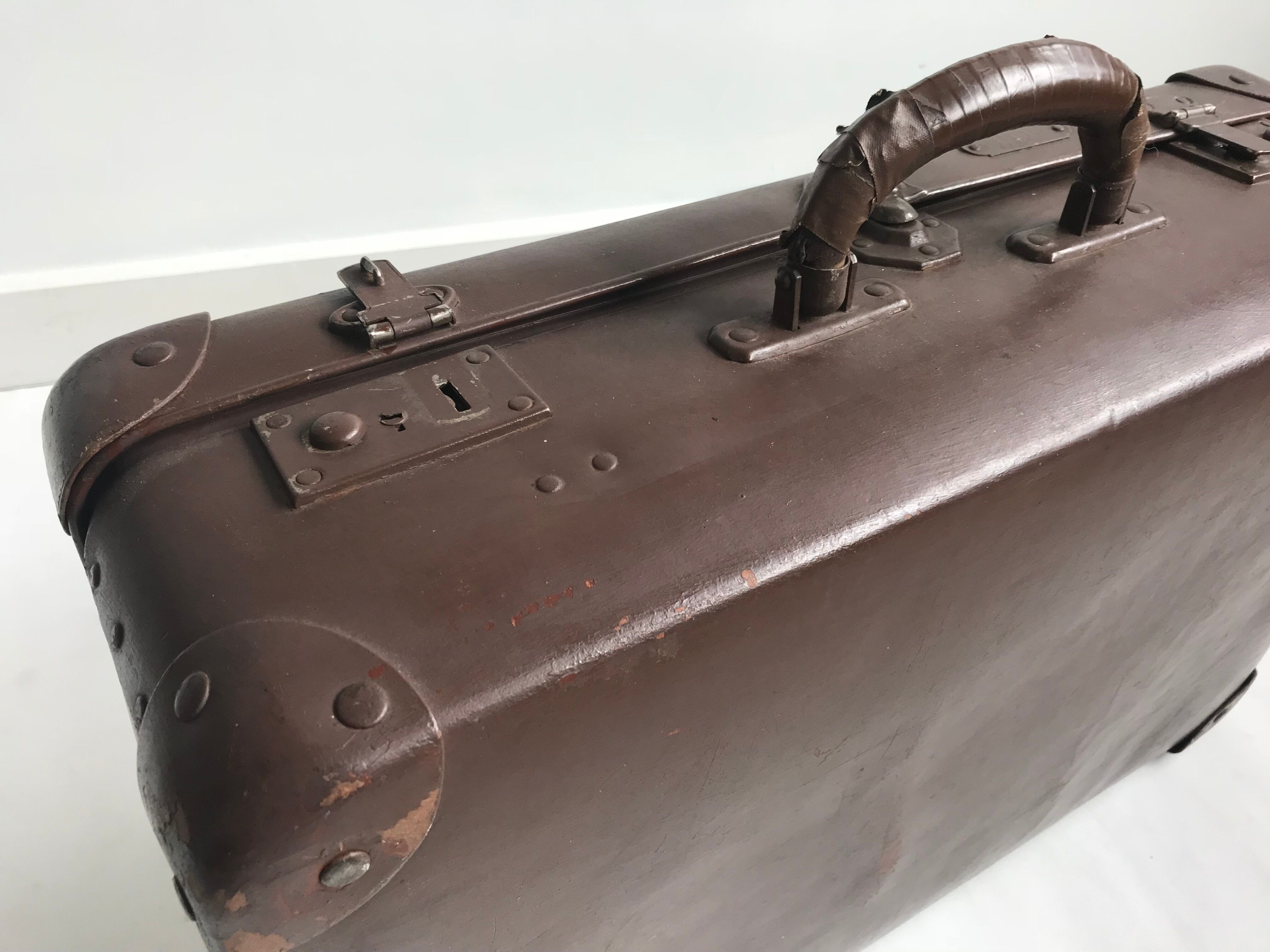 Vintage suitcase Brown