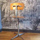 Swivel workshop chair