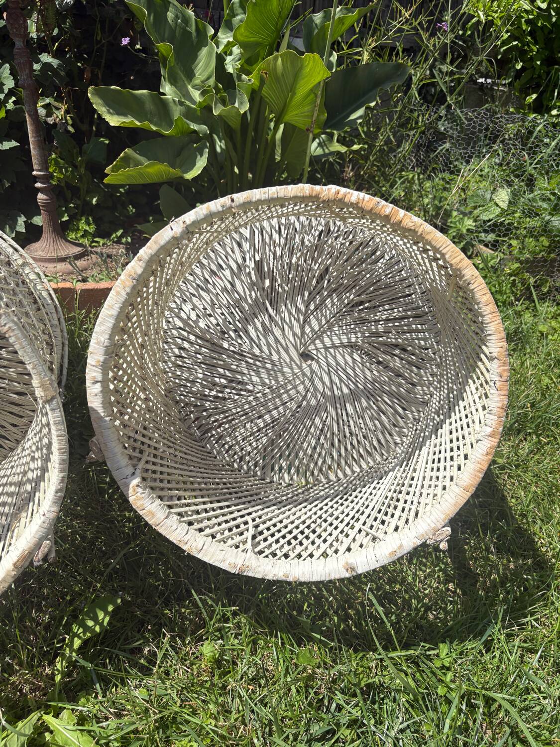 Set of 2 Vintage White Rattan Armchairs – 1970s