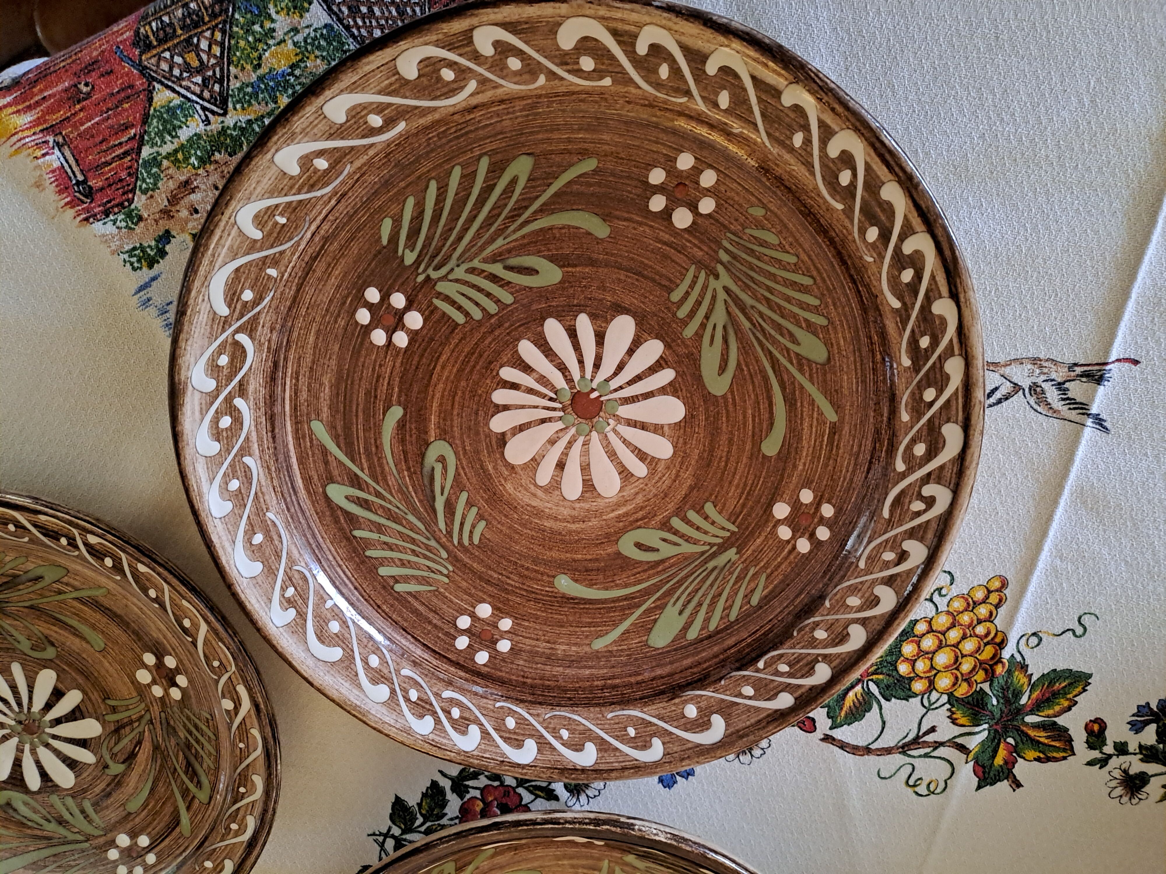 SERVICE DE TABLE "ALSACIEN" FAIT MAIN
