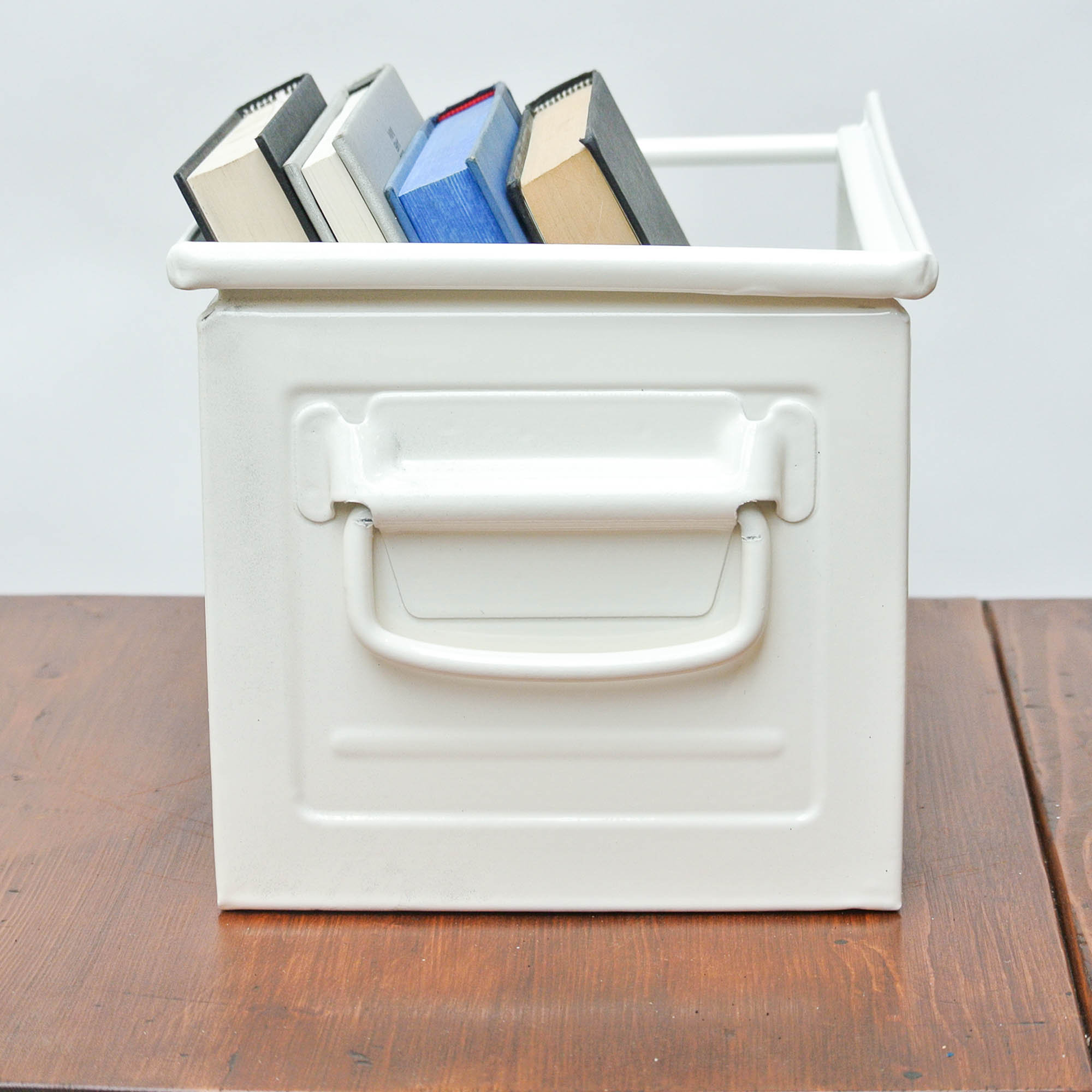 Caisse schafer blanc crème restaurée
