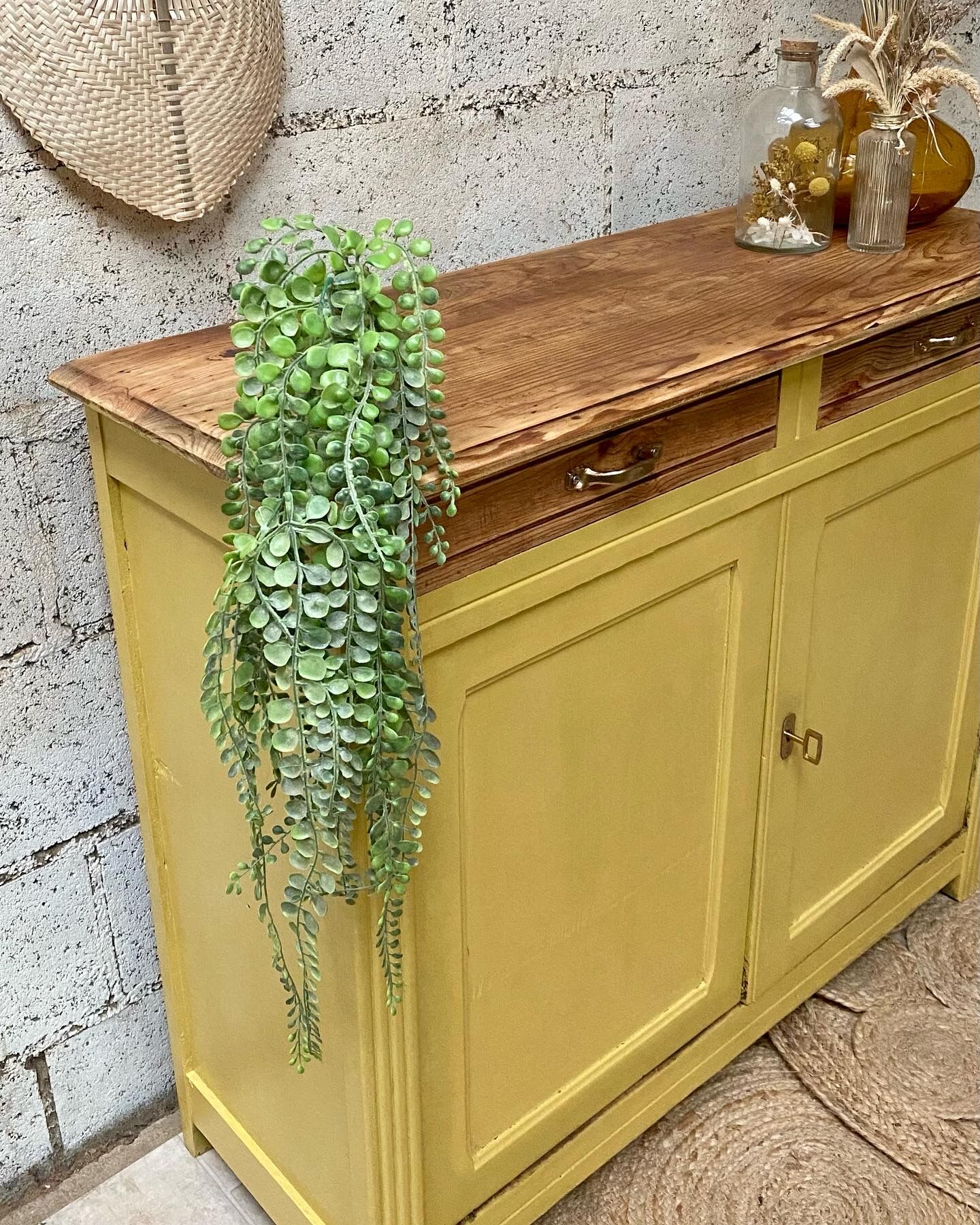 Parisian buffet restored