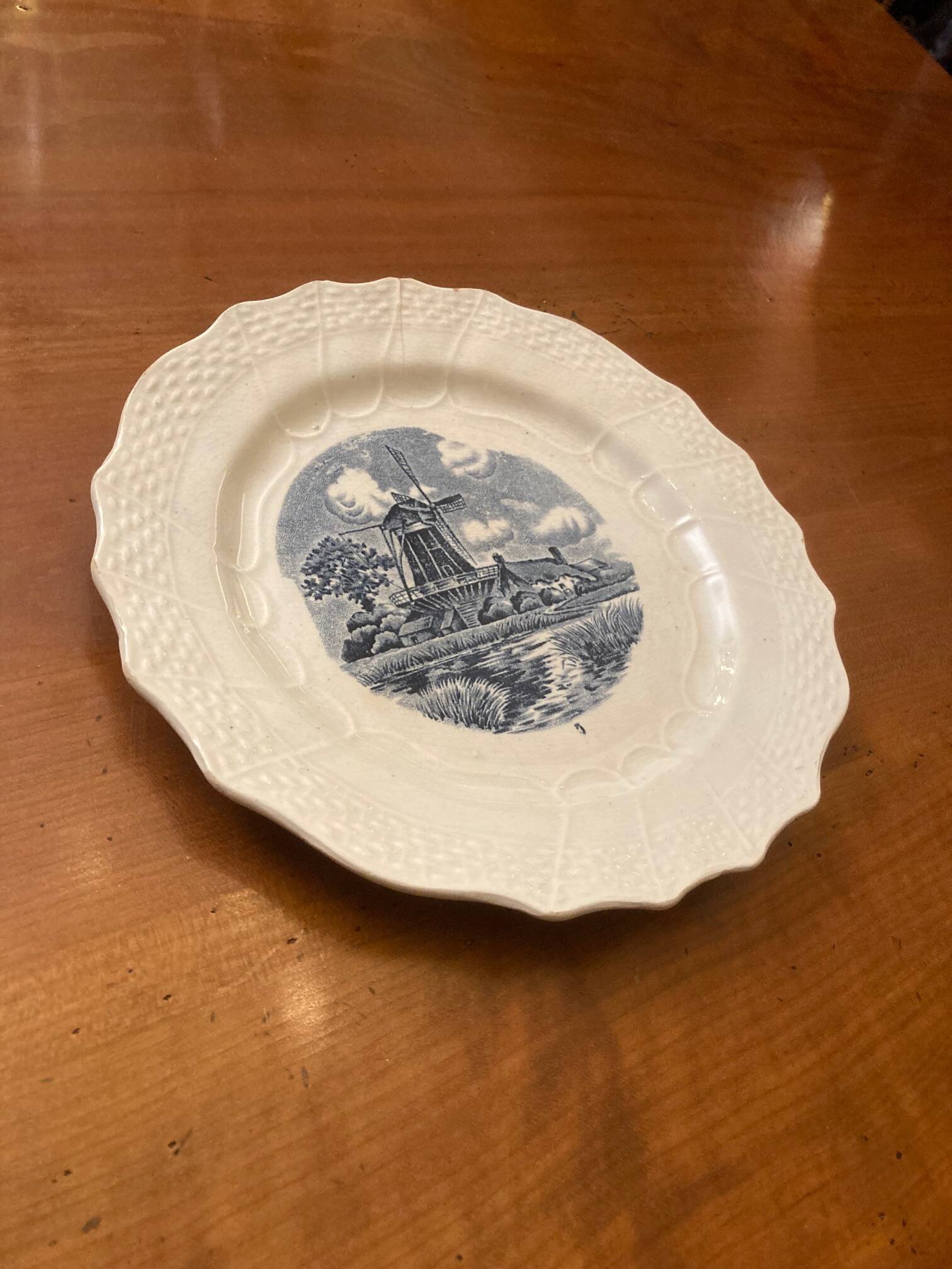 Assiette rare ancienne décor bleu Delft