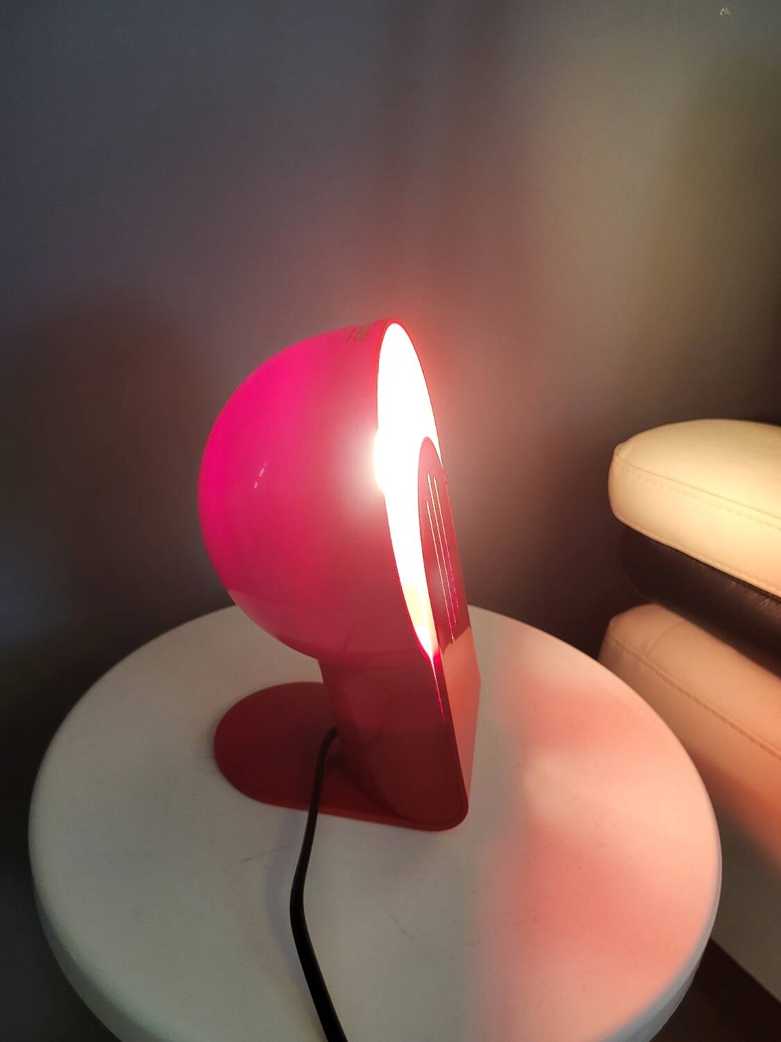 Lampe vintage Panda GUZZINI- Ambrogio Pozzi  rouge