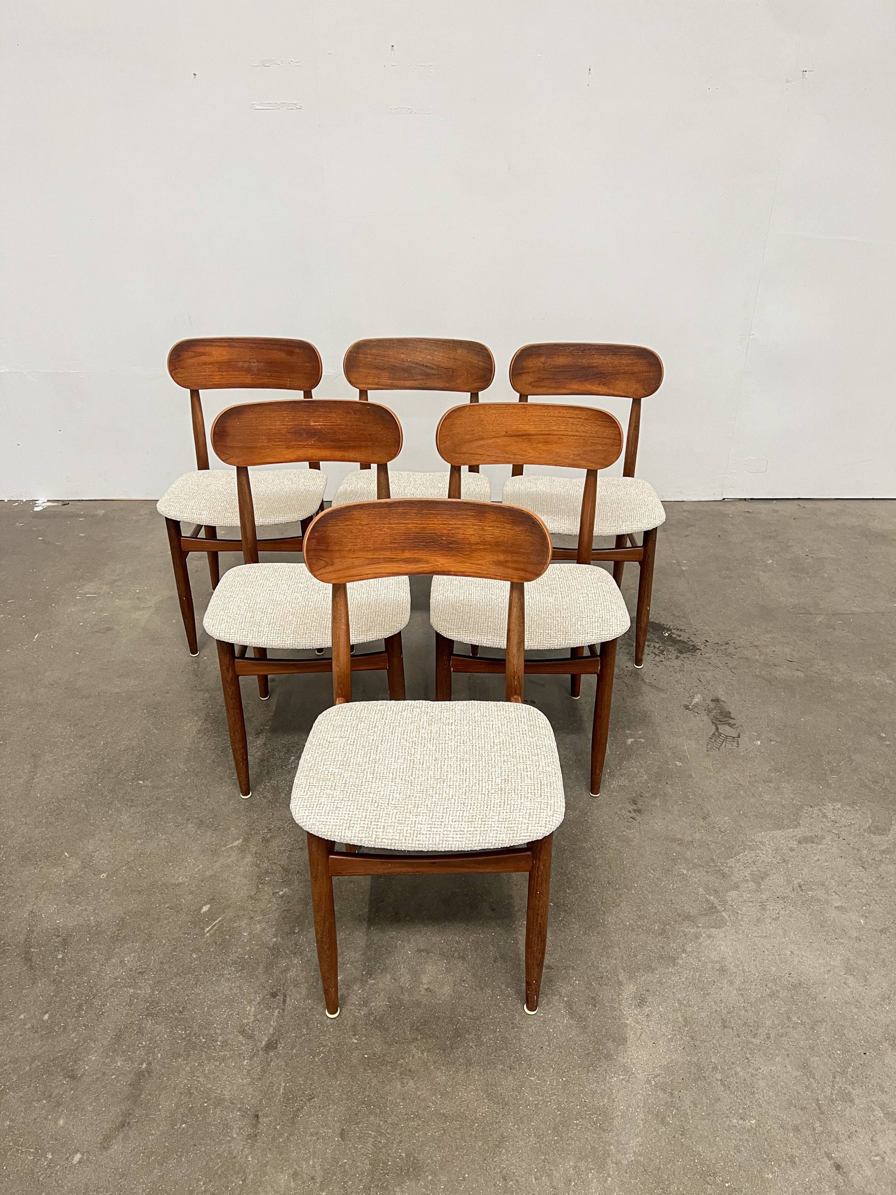 Set of 6 Scandinavian design chairs, ecru seats - price per piece