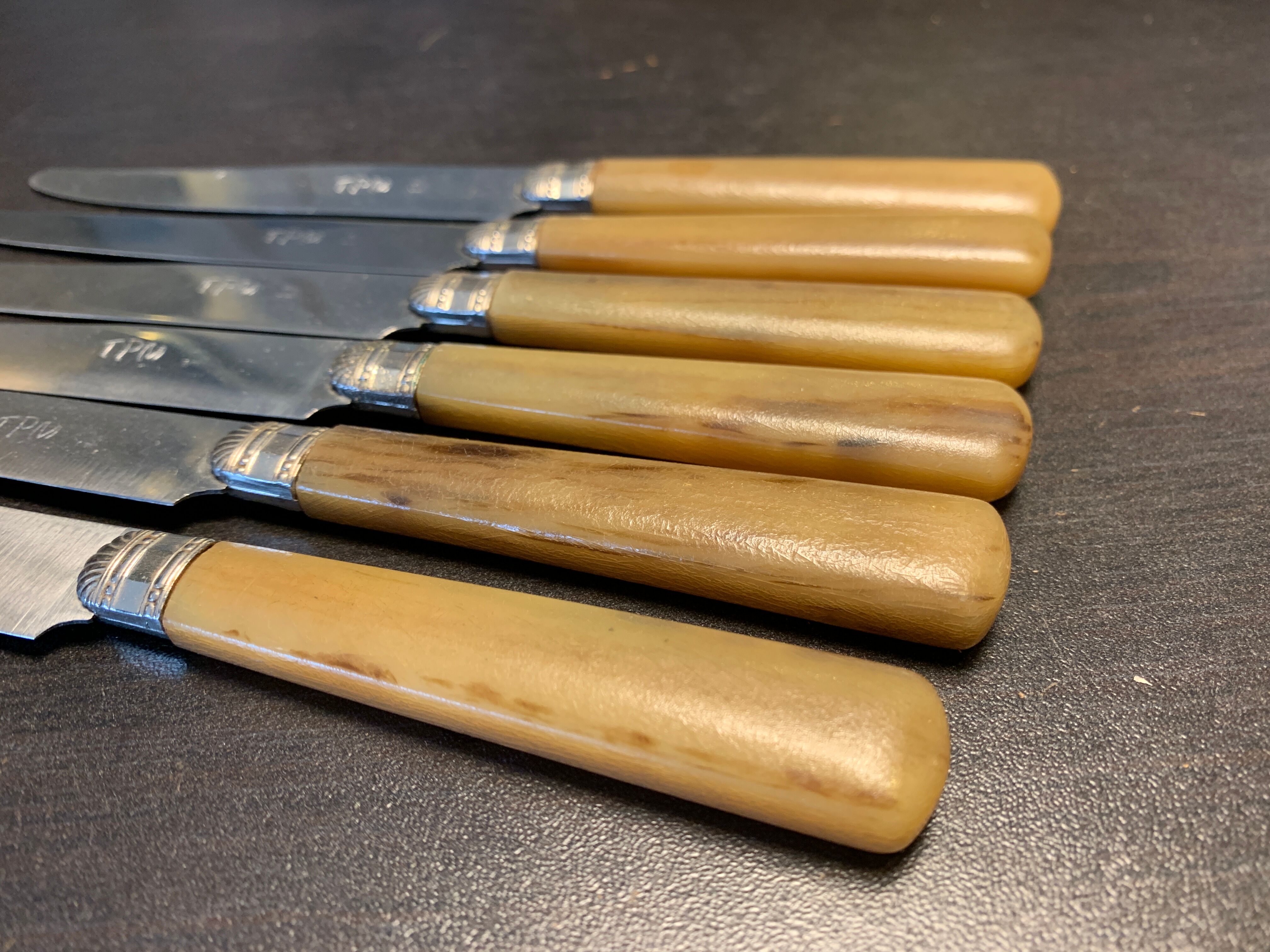Series of 6 stainless steel knives