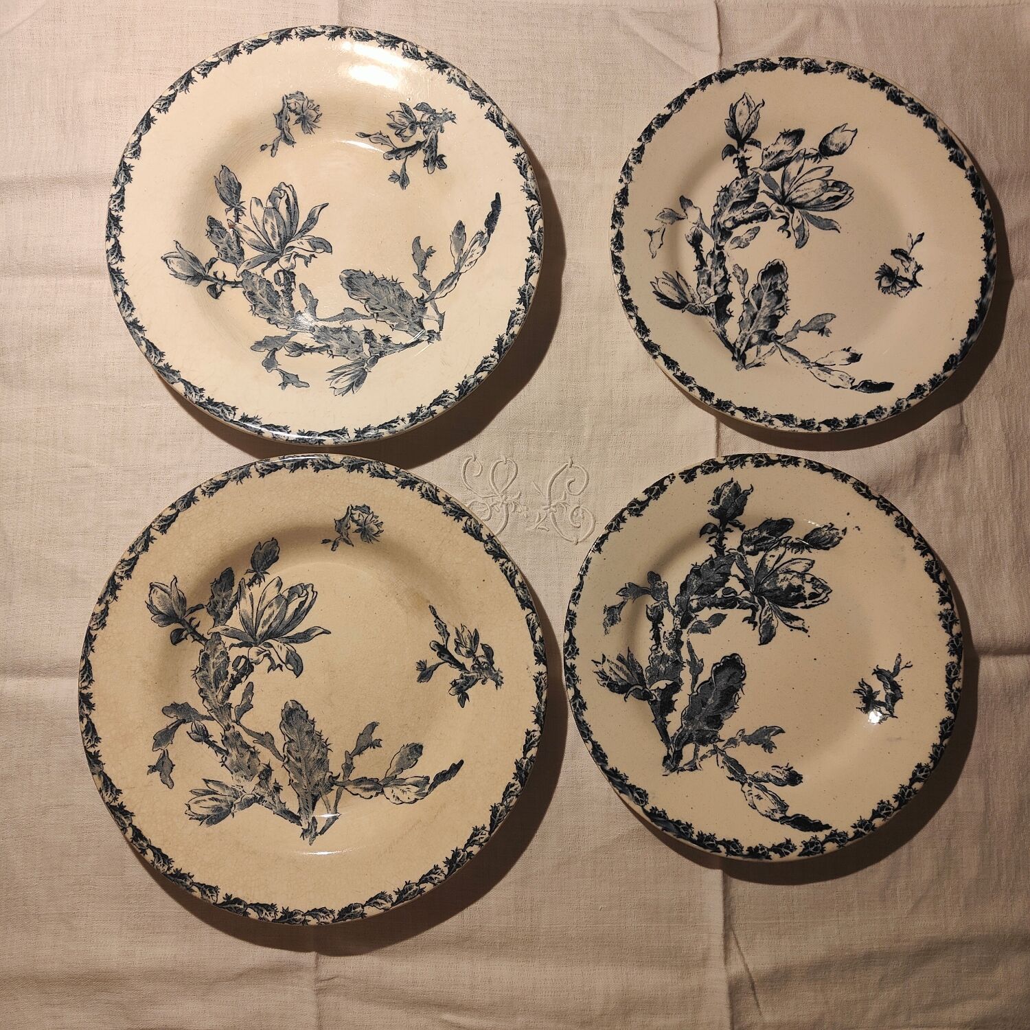 Porcelain plate gien