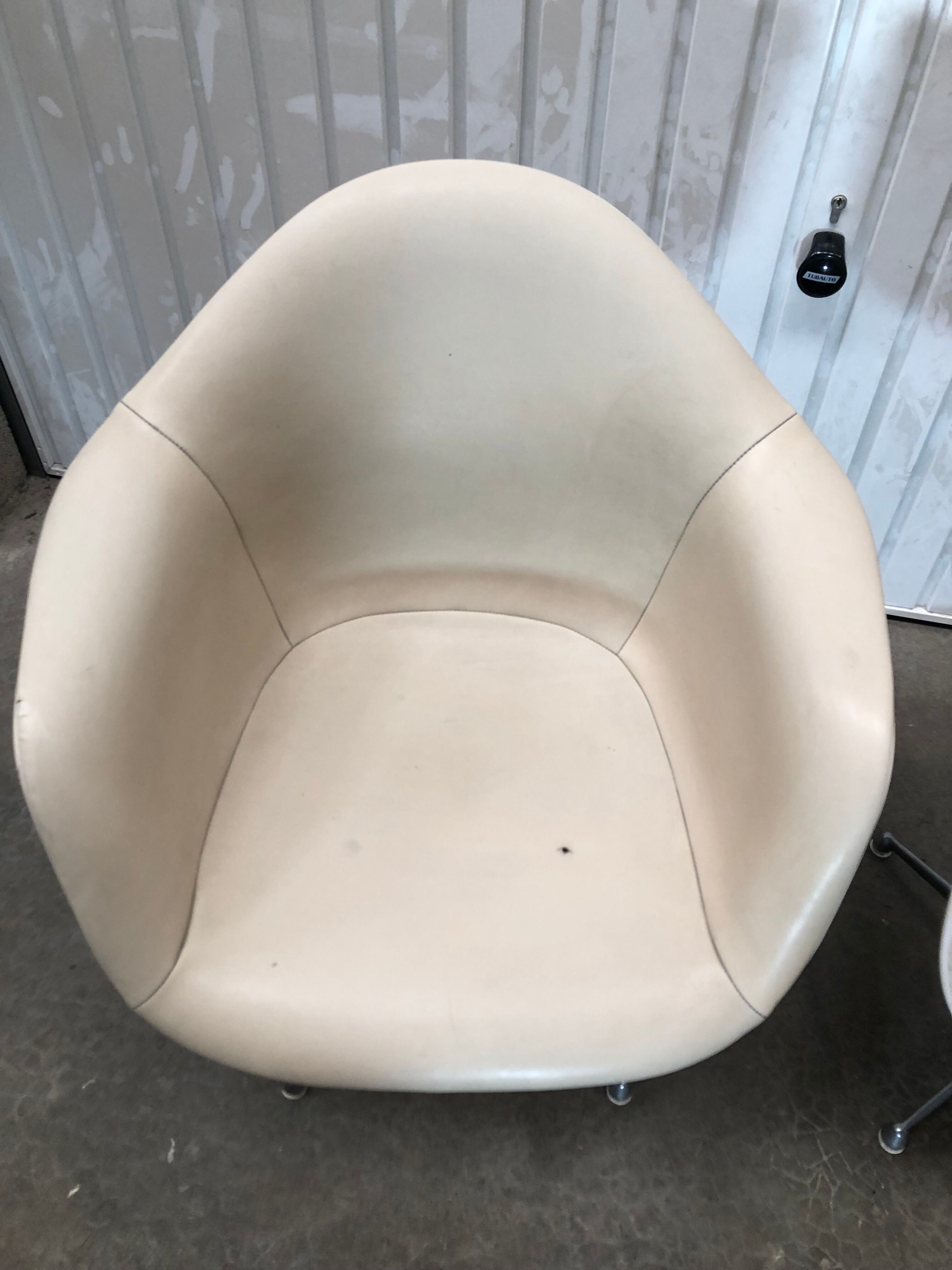 pair of armchairs la fonda design Charles Eames 1970