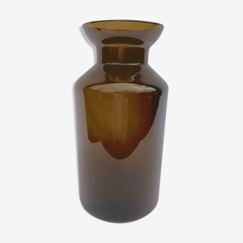 Bronze-coloured flask