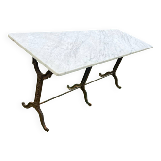 Table bistrot à trois pieds