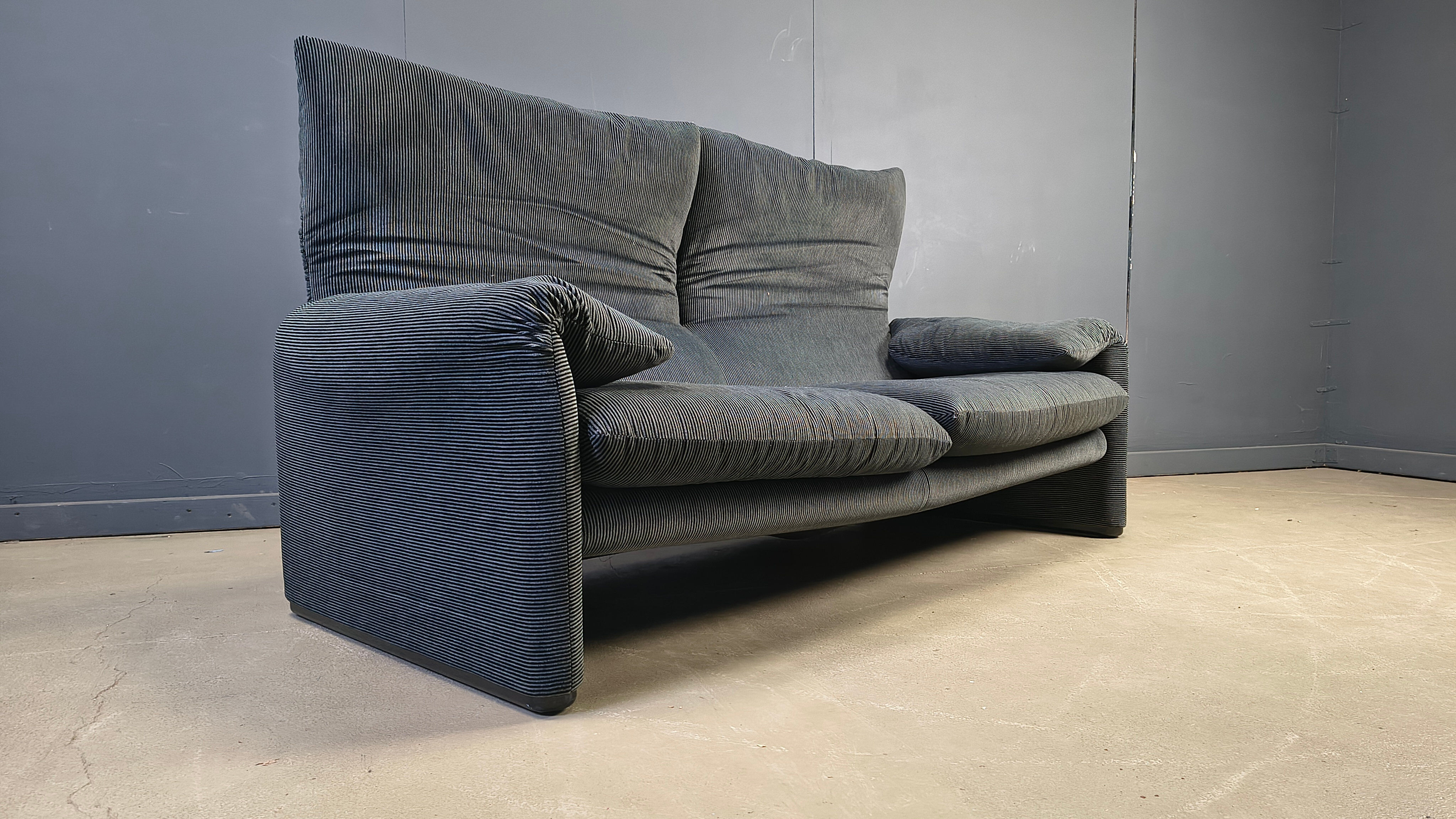 Maralunga sofa by Vico Magistretti for Cassina, 1970s