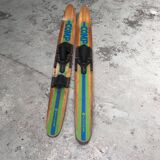 Anciens skis nautiques bois