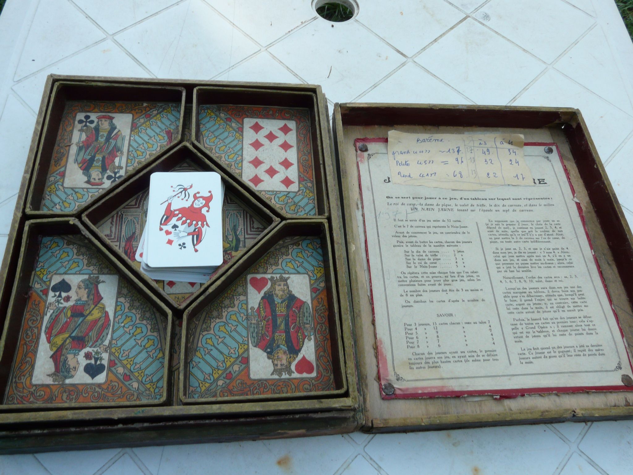Boîte de jeu nain jaune atlas vintage 1920  avec pions