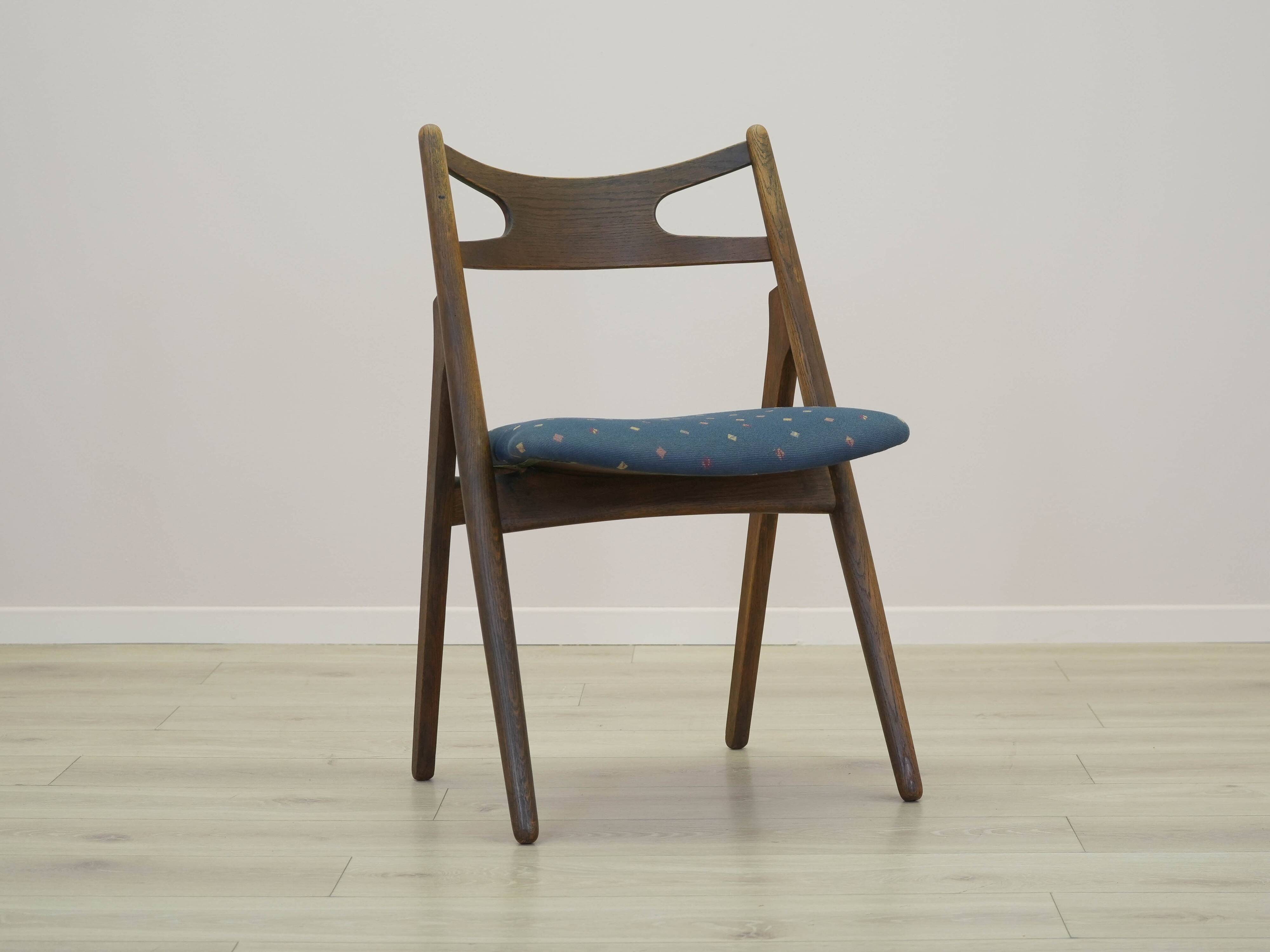 Ensemble de quatre chaises en chêne, design danois, années 1960, designer : Hans J. Wegner